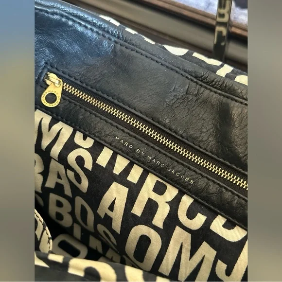 Marc By Marc Jacobs Classic Q Lil Ukita Bag - Picture 16 of 16